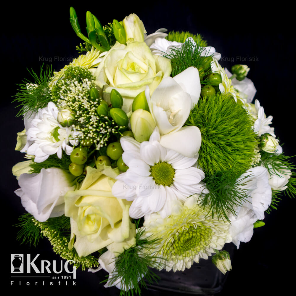 Biedermeier Brautstrauß mit weißen Rosen, grünen Bartnelken, Freesien, Gerbera