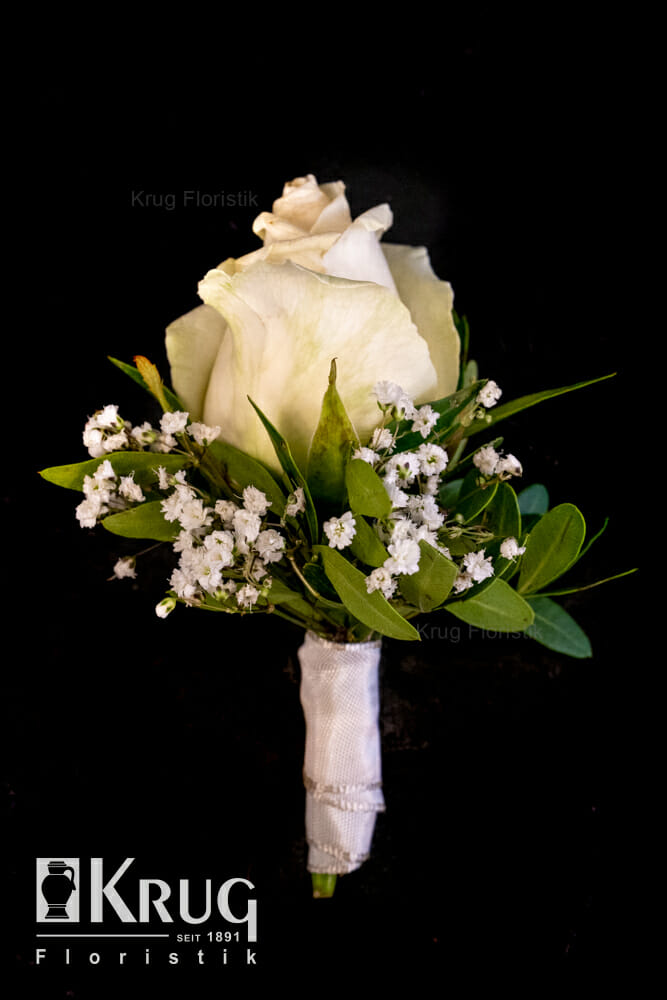 weiße Rose zur Hochzeit als Herren Anstecker